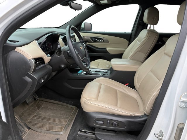 Used 2023 Chevrolet Traverse Premier AWD/4WD image 11