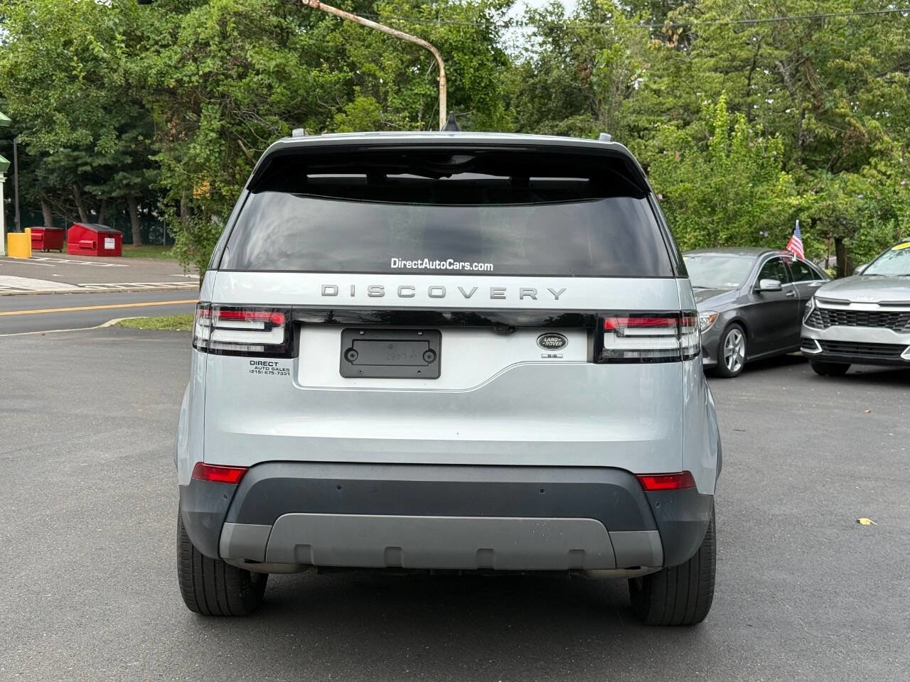 Used 2018 Land Rover Discovery SE image 9