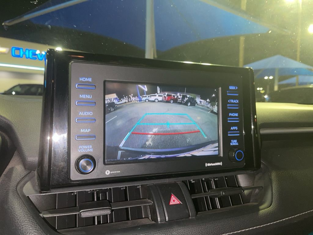 Used 2020 Toyota RAV4 XLE image 4