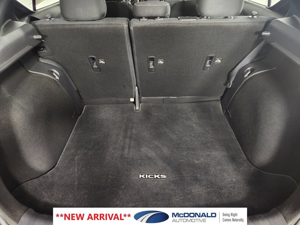 Used 2022 Nissan Kicks S FWD image 19