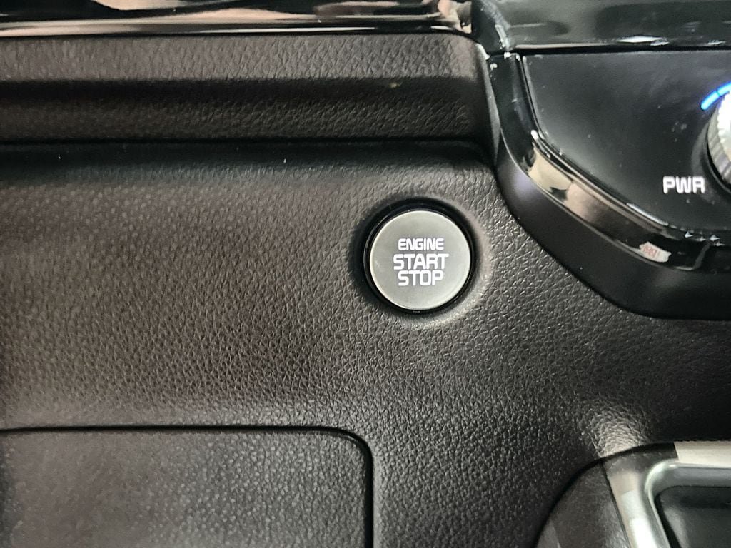 Used 2025 Kia Carnival SX Prestige FWD image 24