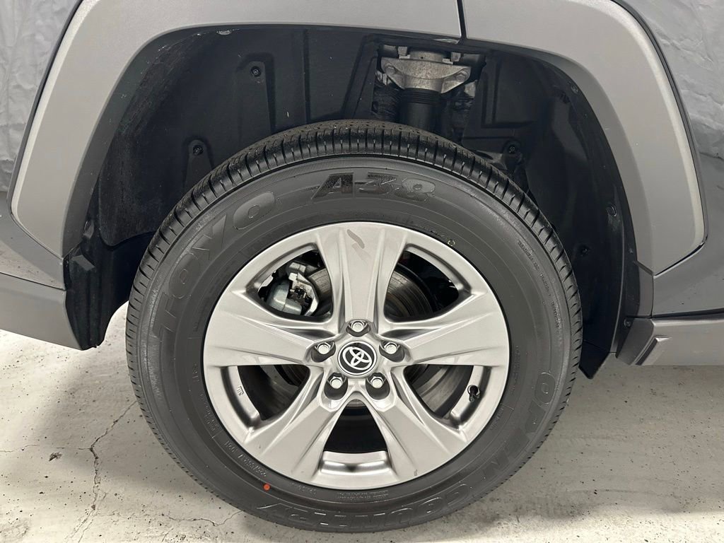 Used 2025 Toyota RAV4 LE image 64
