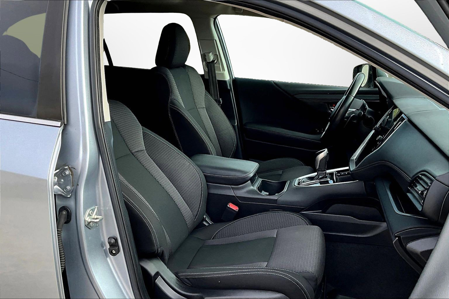 Used 2021 Subaru Outback Premium image 7