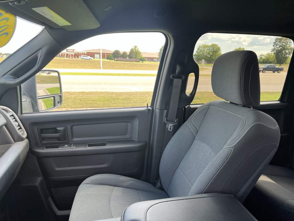 Used 2024 RAM 2500 Tradesman w/ Chrome Appearance Group AWD/4WD image 21