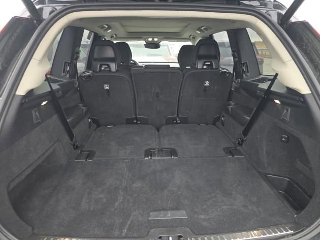 Used 2025 Volvo XC90 B5 Plus AWD/4WD image 20