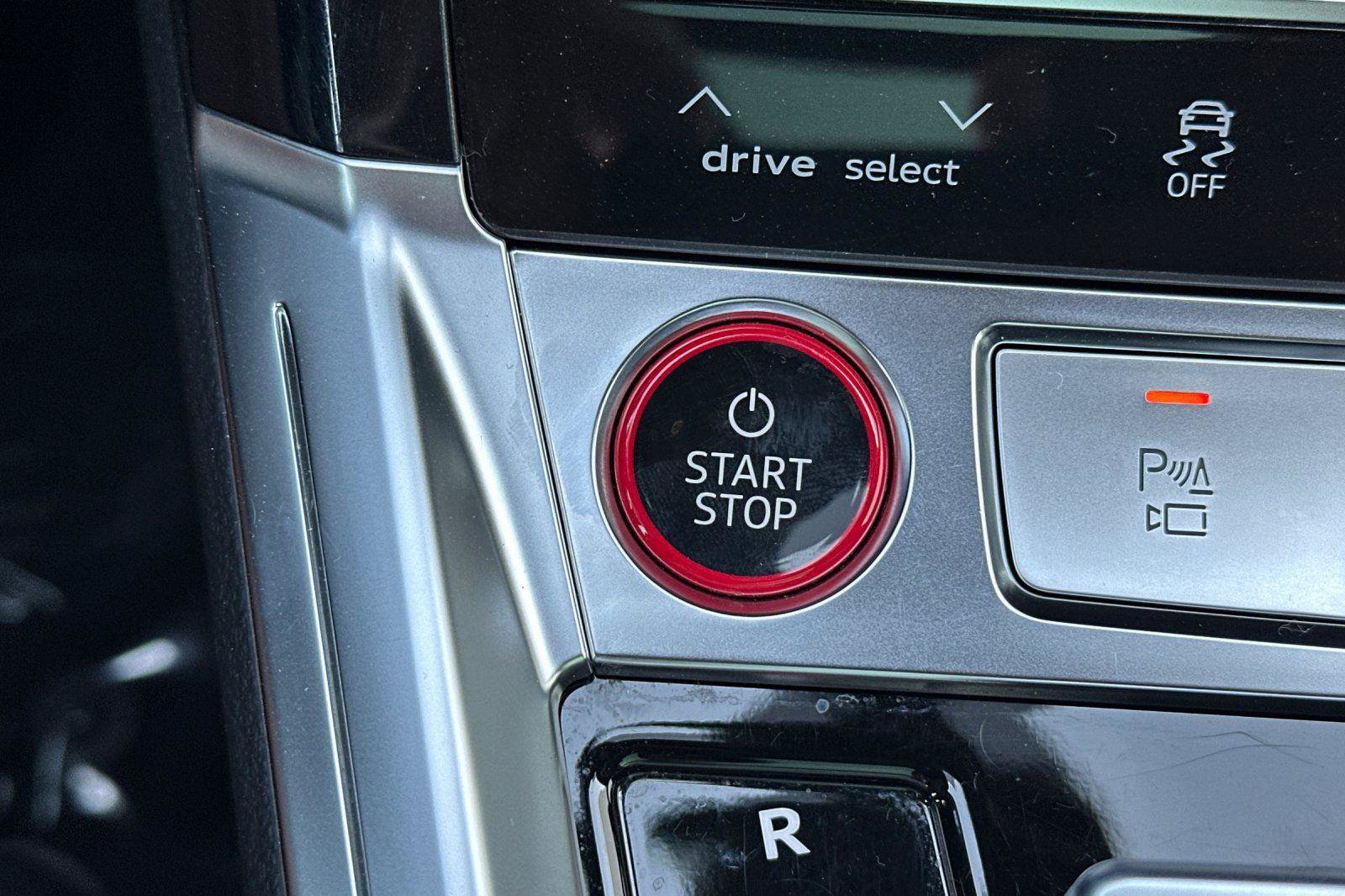 Used 2023 Audi e-tron S Premium Plus w/ Black Optic Package image 23