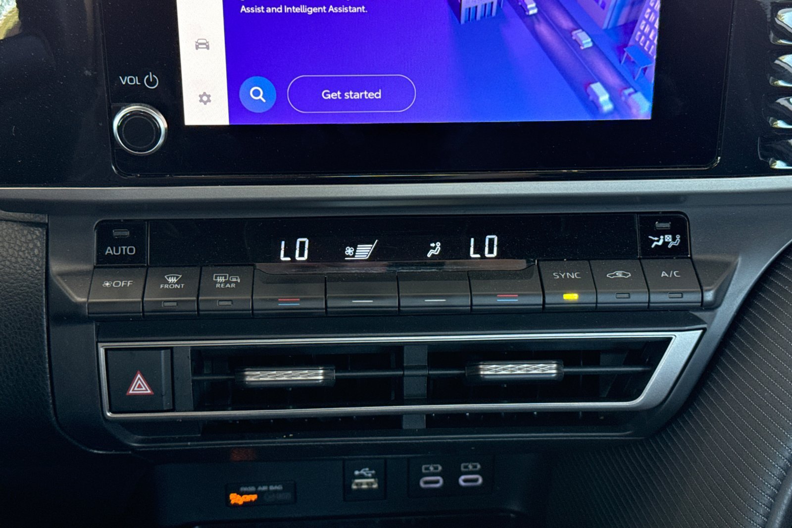 Used 2025 Toyota Camry SE FWD image 30