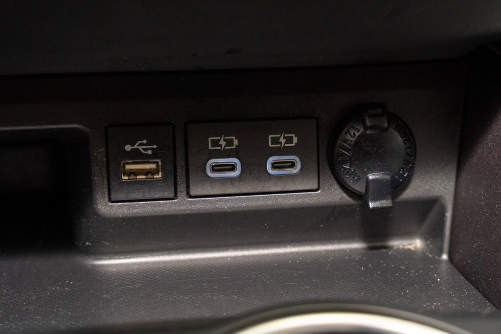 Used 2024 Toyota Highlander LE image 16