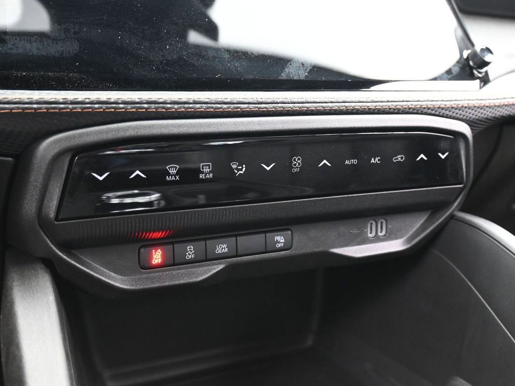 New 2026 Jeep Cherokee Overland image 24