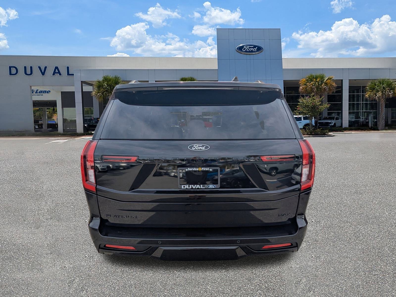 Used 2025 Ford Expedition Max Platinum w/ Stealth Performance Package image 5