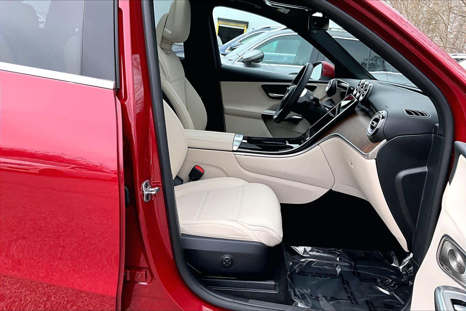 Used 2026 Mercedes-Benz GLC 350e 4MATIC image 8