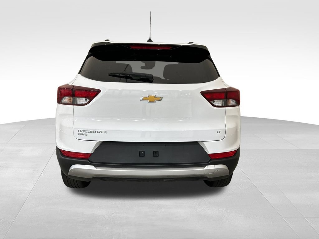 Used 2025 Chevrolet TrailBlazer LT AWD/4WD image 4