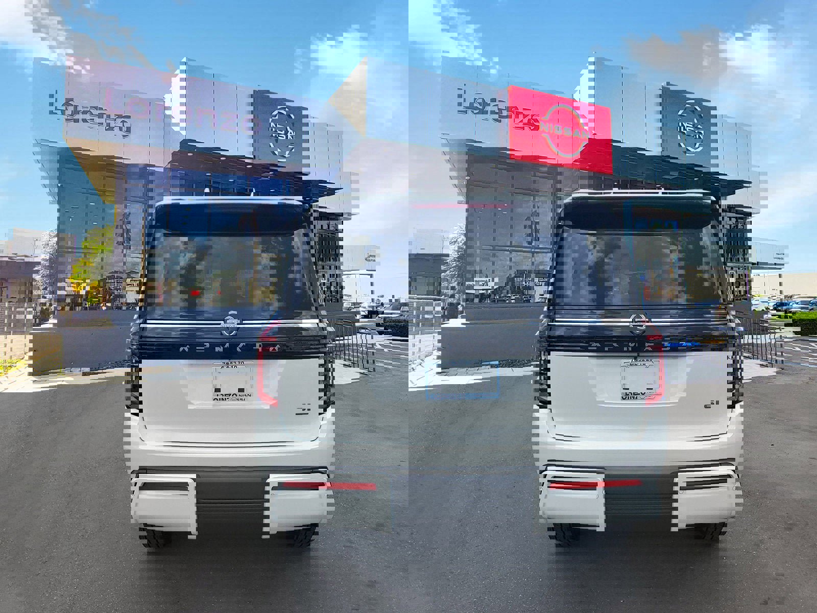 New 2025 Nissan Armada SL w/ Captain's Chari Seat Package image 5