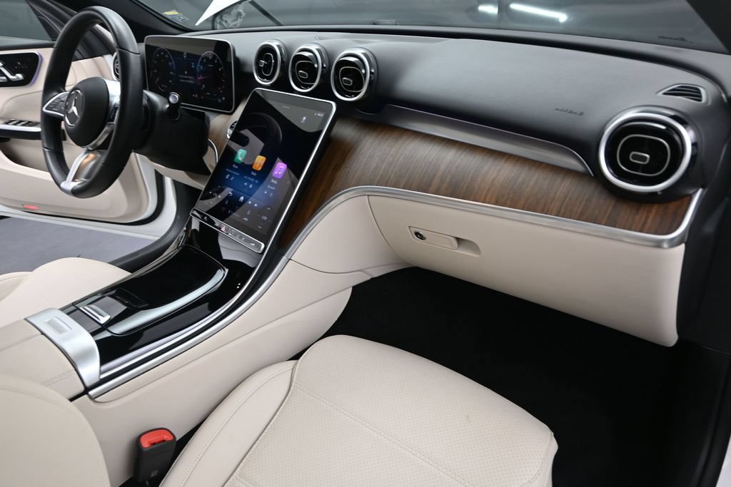 Used 2025 Mercedes-Benz C 300 Sedan image 28