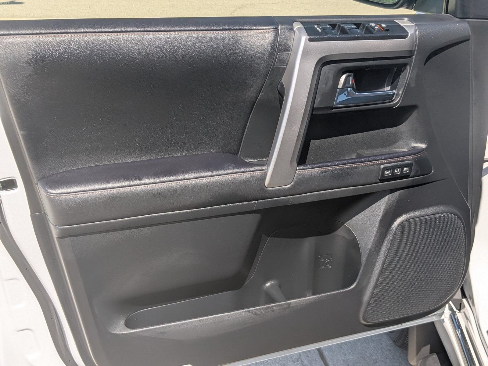 Used 2024 Toyota 4Runner Limited AWD/4WD image 11