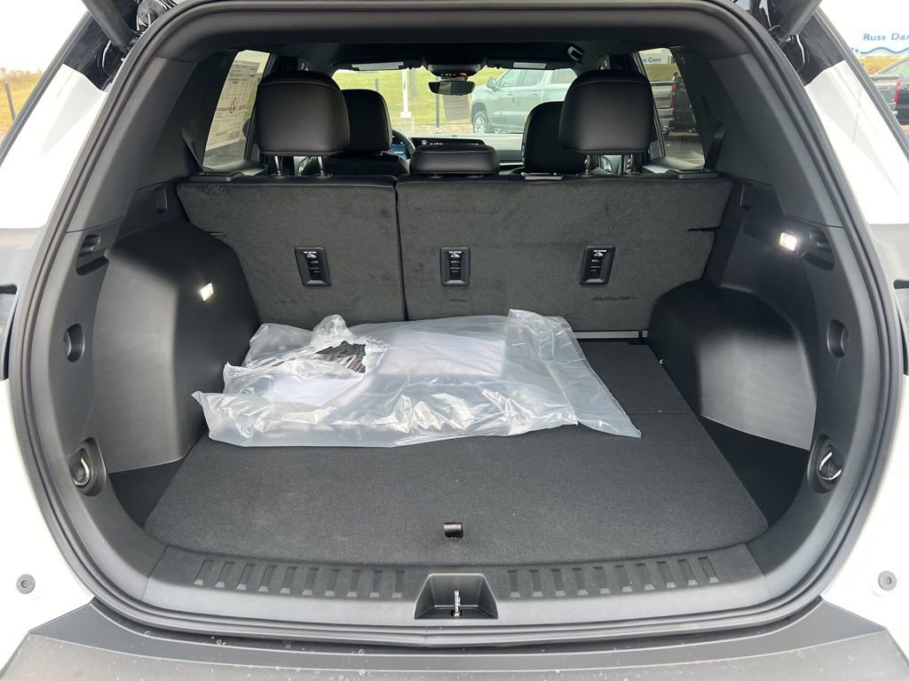 New 2026 Chevrolet Equinox LT w/ Convenience Package II image 6
