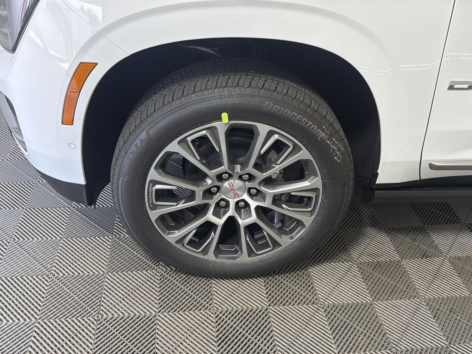 New 2026 GMC Yukon XL Denali w/ Denali Reserve Package image 12