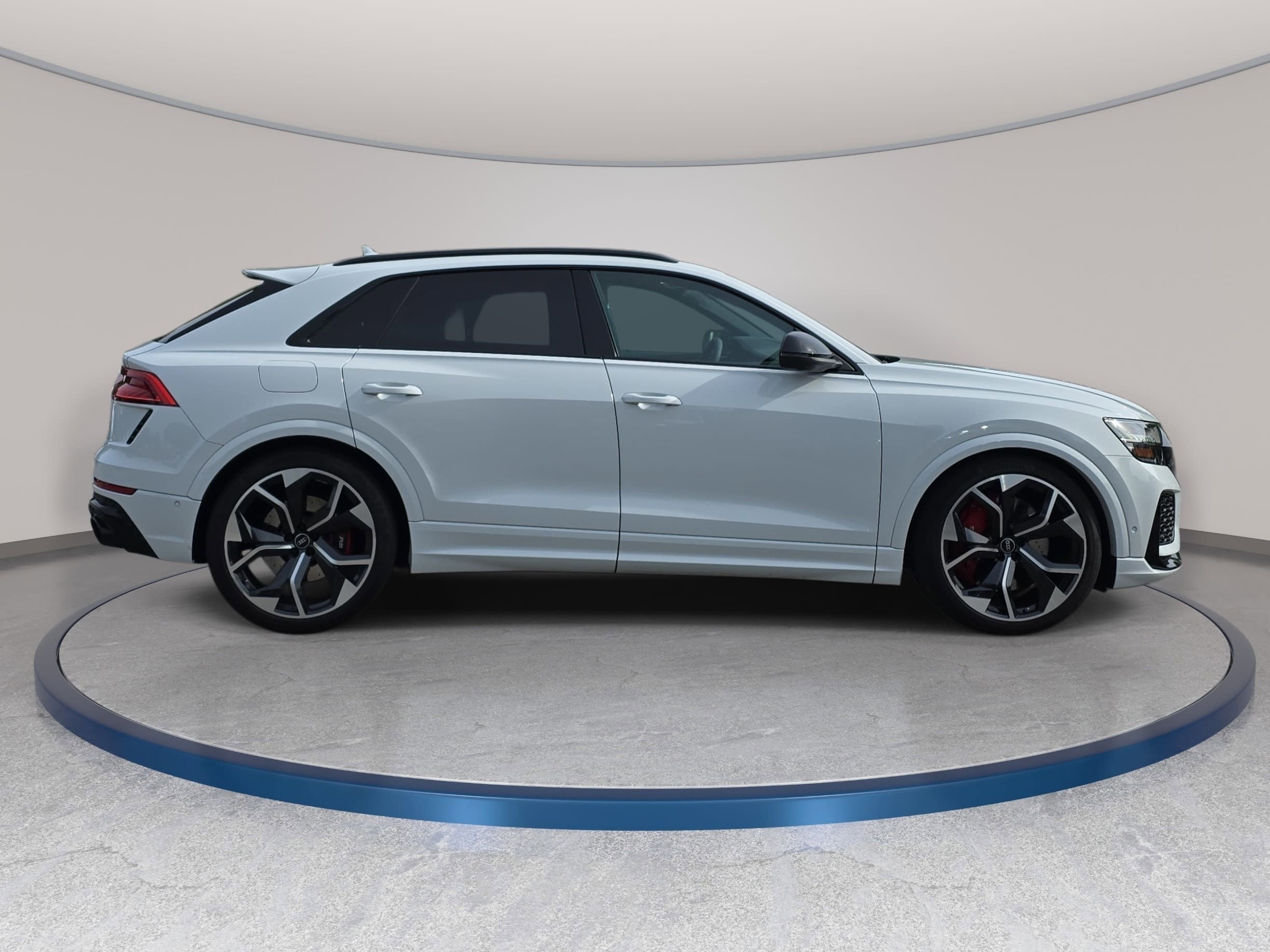 Certified 2023 Audi RS Q8 AWD/4WD image 4