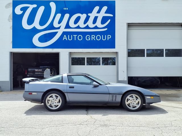 Used 1990 Chevrolet Corvette Coupe RWD image 14