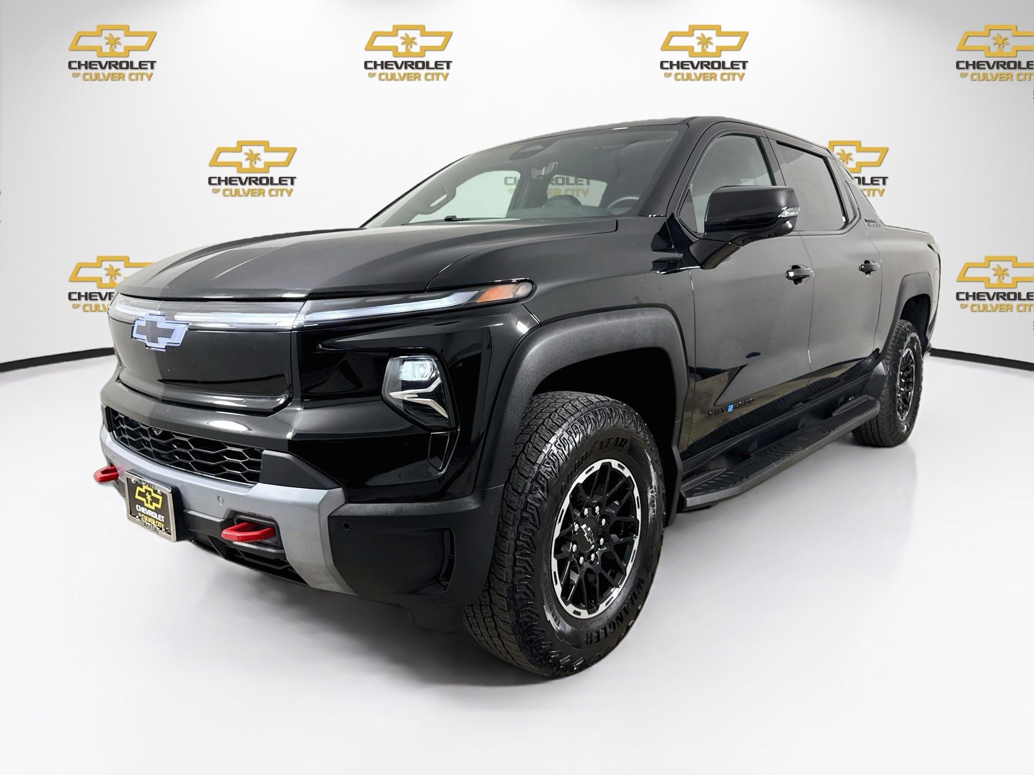 Used 2026 Chevrolet Silverado EV Trail Boss AWD/4WD image 3