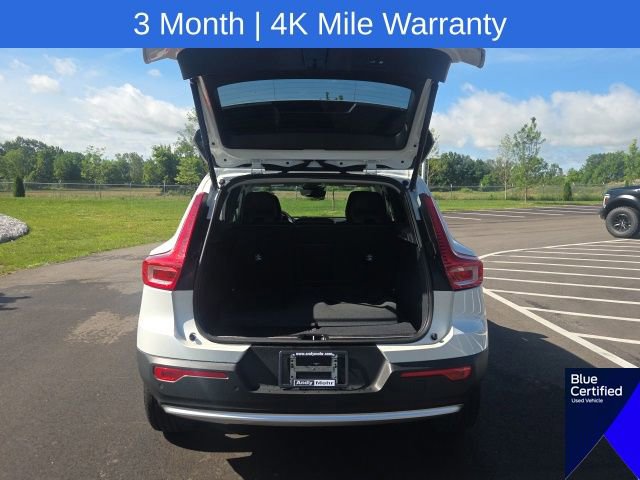 Used 2023 Volvo XC40 B5 Plus AWD/4WD image 11