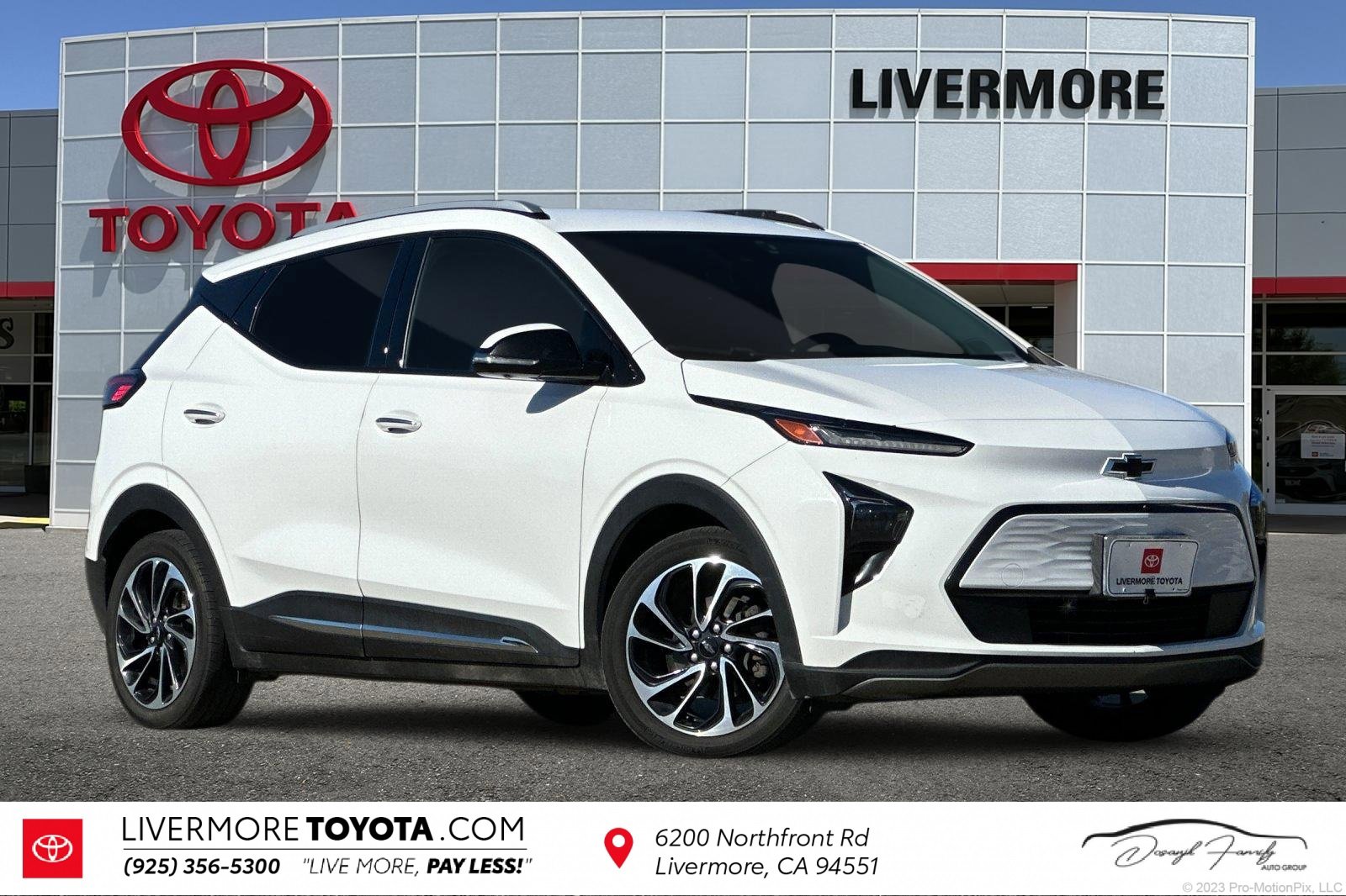 Used 2022 Chevrolet Bolt EUV Premier w/ Super Cruise Package image 1