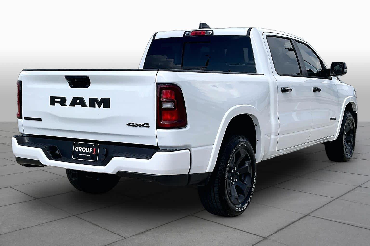 Used 2025 RAM 1500 Big Horn w/ Night Edition AWD/4WD image 13