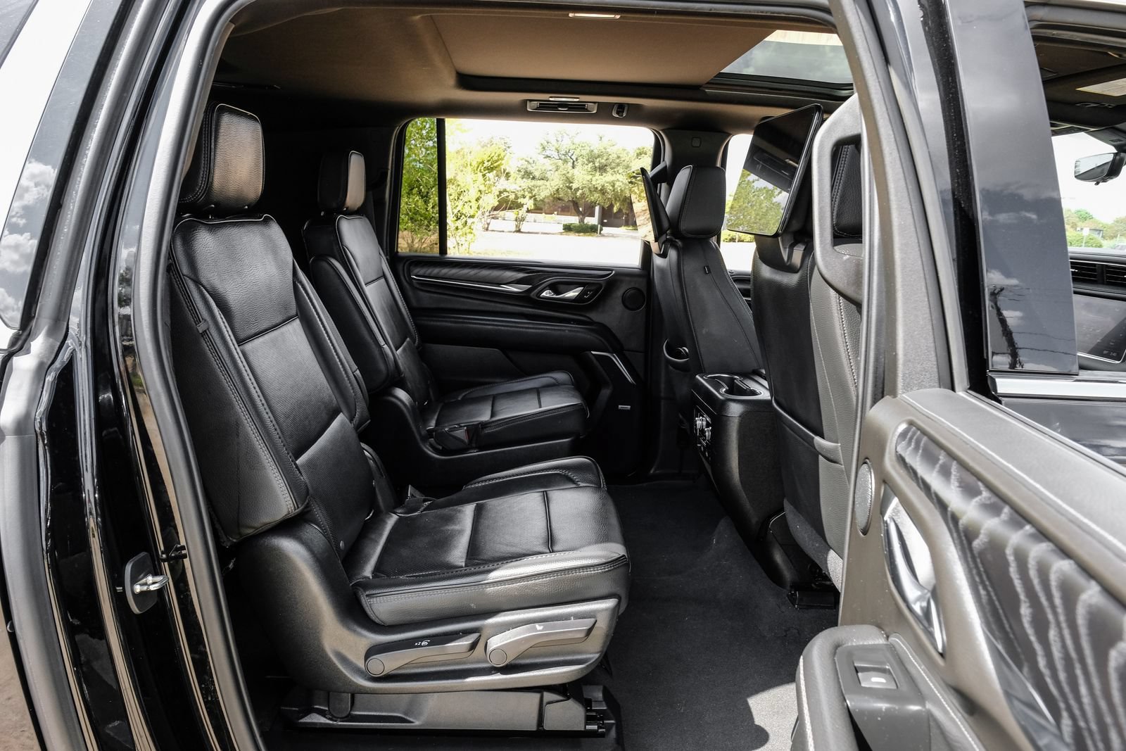 Used 2021 GMC Yukon XL Denali w/ Denali Premium Package RWD image 46
