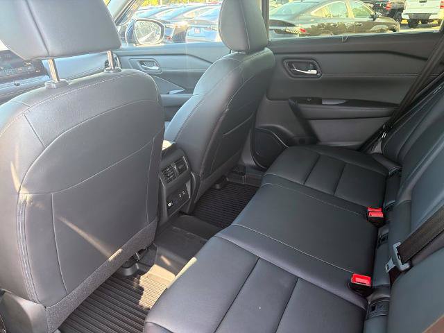 Certified 2025 Nissan Rogue SL w/ SL Premium Package AWD/4WD image 15