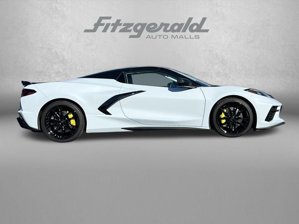 Used 2023 Chevrolet Corvette Stingray Premium Conv w/ Z51 Performance Package image 3
