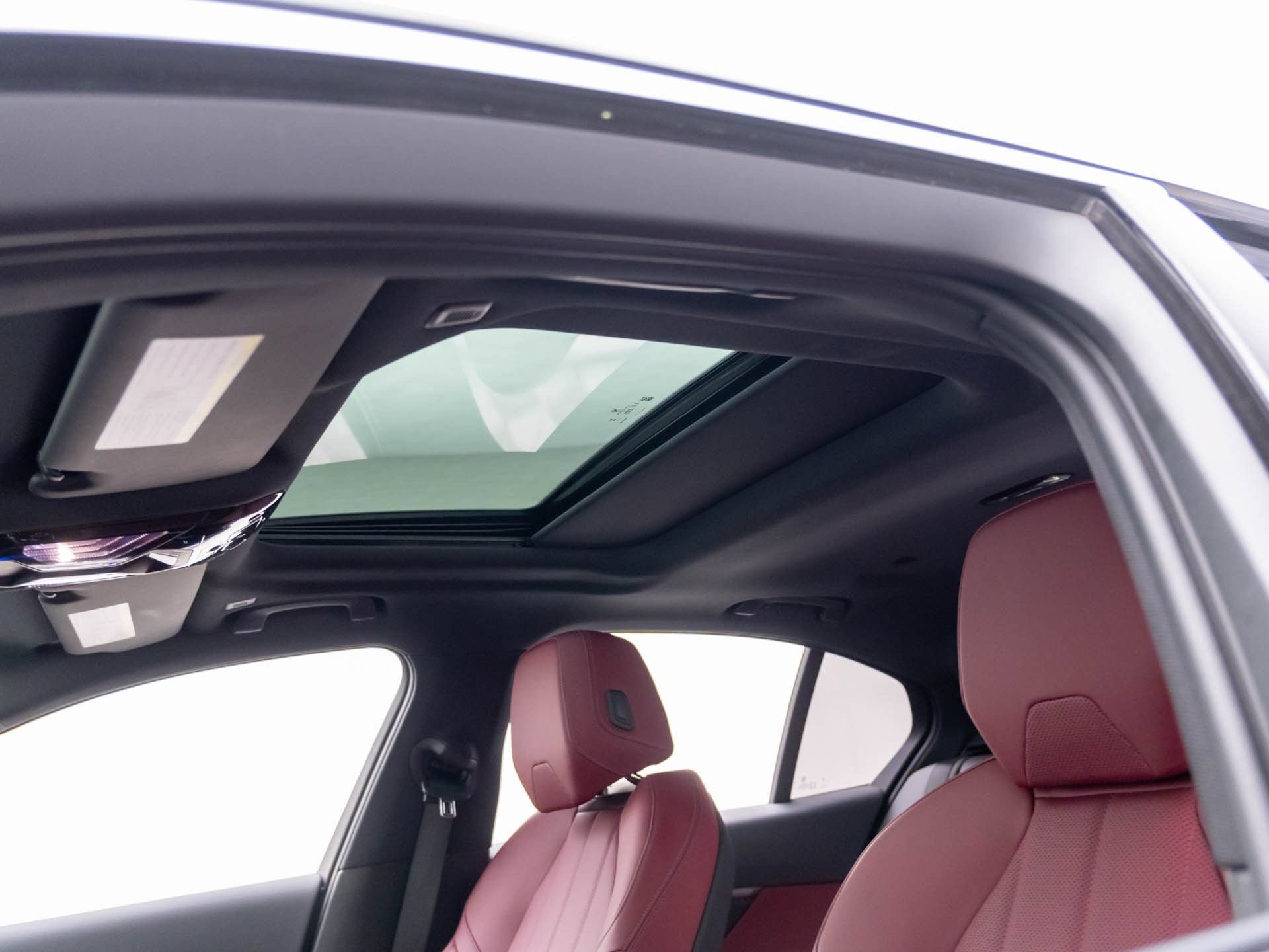Certified 2024 BMW i5 eDrive40i w/ Premium Package RWD image 19