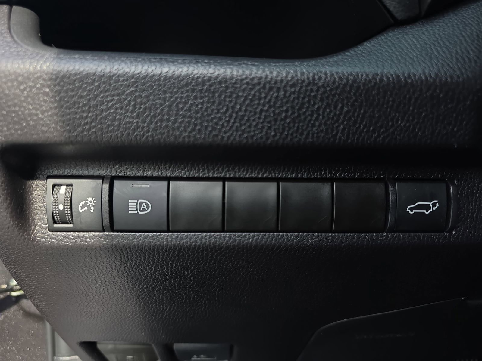 Used 2024 Toyota RAV4 XLE w/ Convenience Package image 26