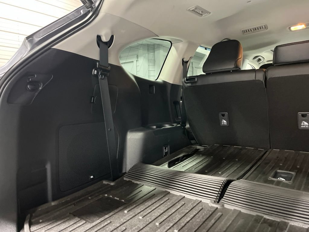 Used 2020 Toyota Highlander Limited AWD/4WD image 40