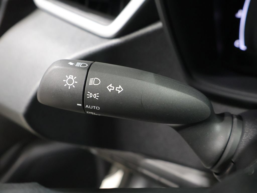 Used 2026 Toyota Corolla LE FWD image 32