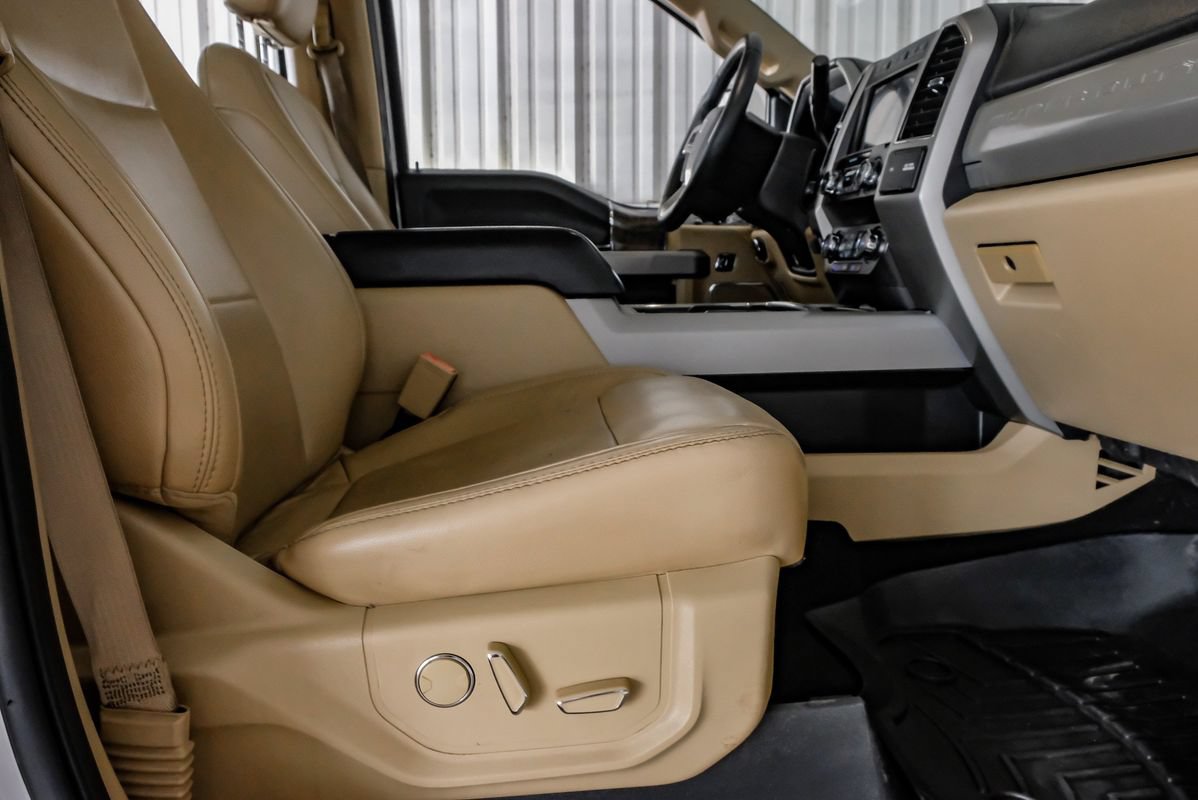 Used 2019 Ford F250 Lariat w/ Lariat Ultimate Package AWD/4WD image 32