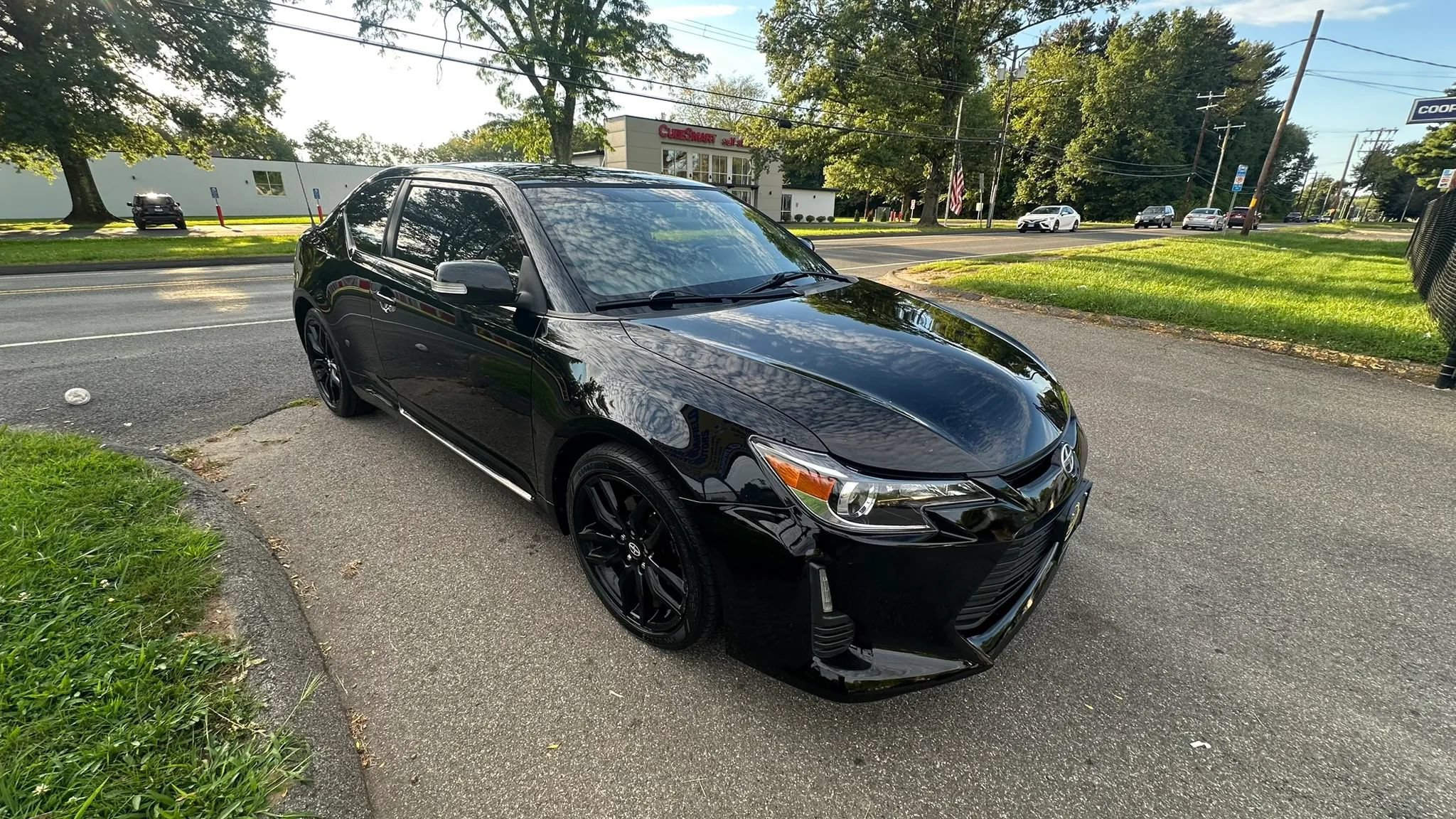 Used 2014 Scion tC FWD image 3