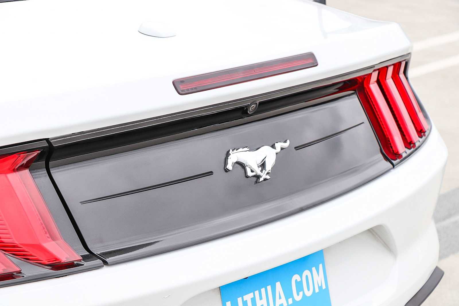 Used 2022 Ford Mustang Convertible RWD image 10