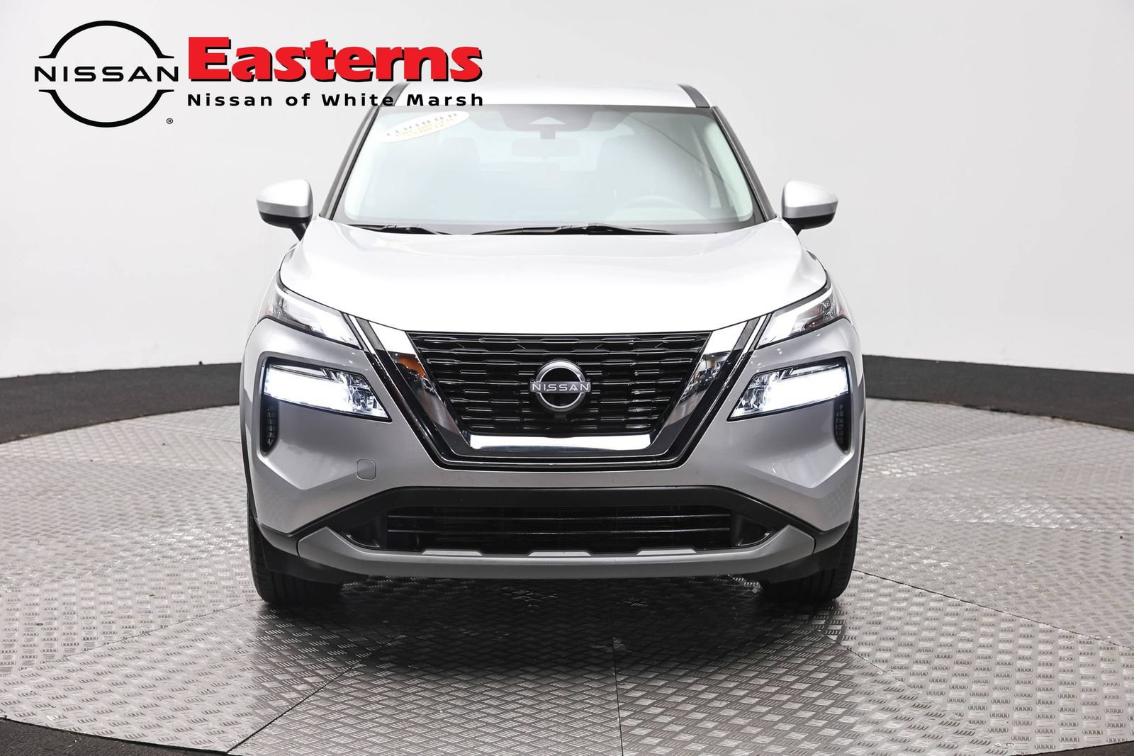 Used 2023 Nissan Rogue SV AWD/4WD image 2