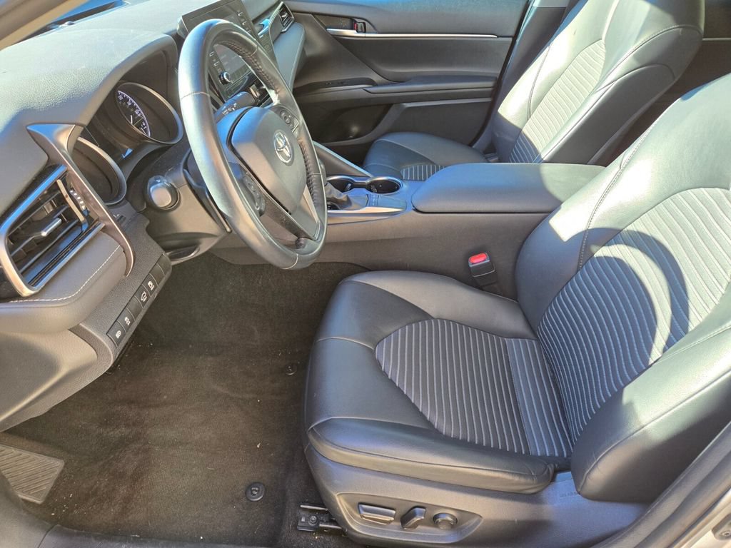 Used 2024 Toyota Camry SE FWD image 12