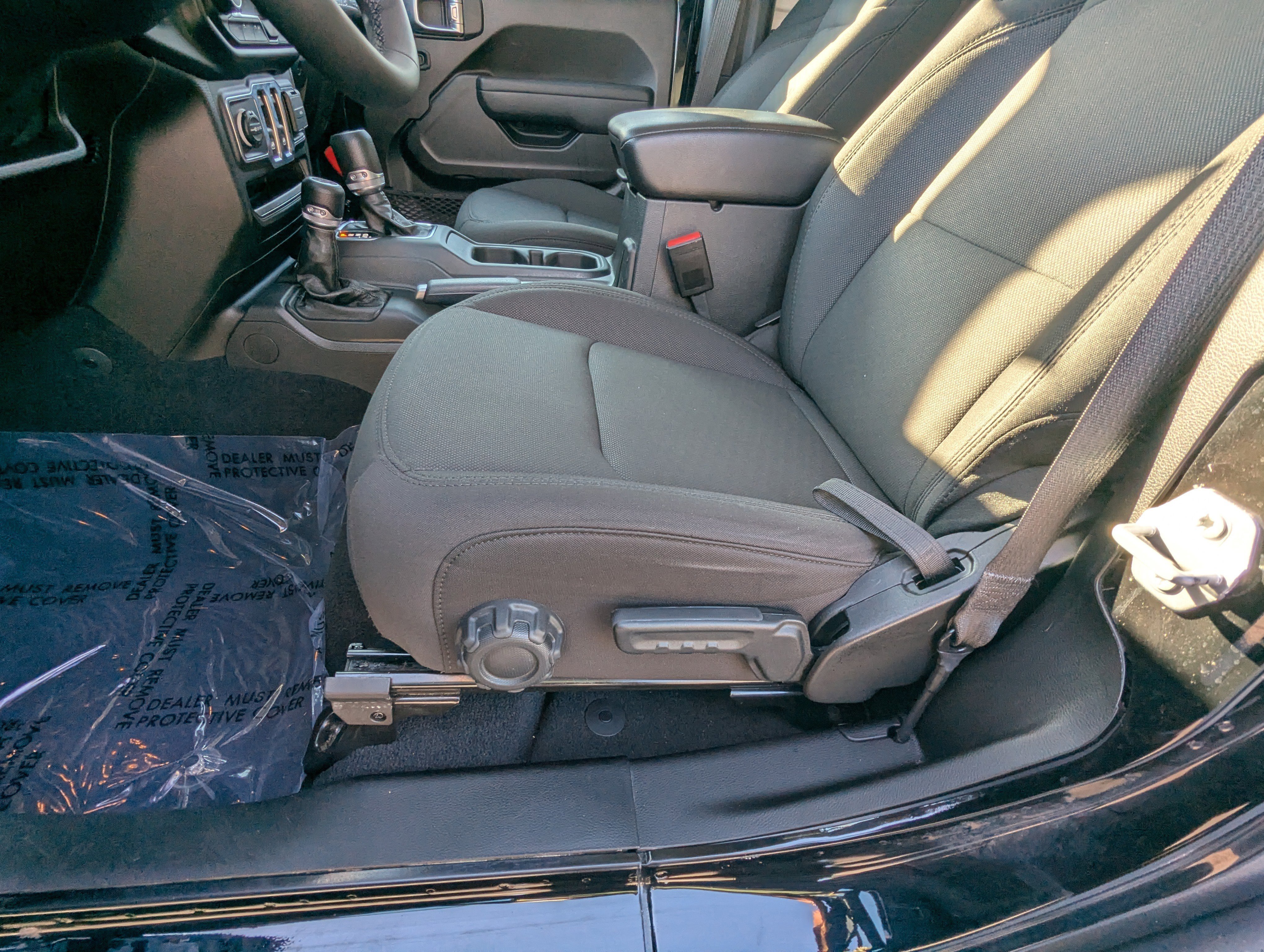 Used 2023 Jeep Wrangler Sport S image 13