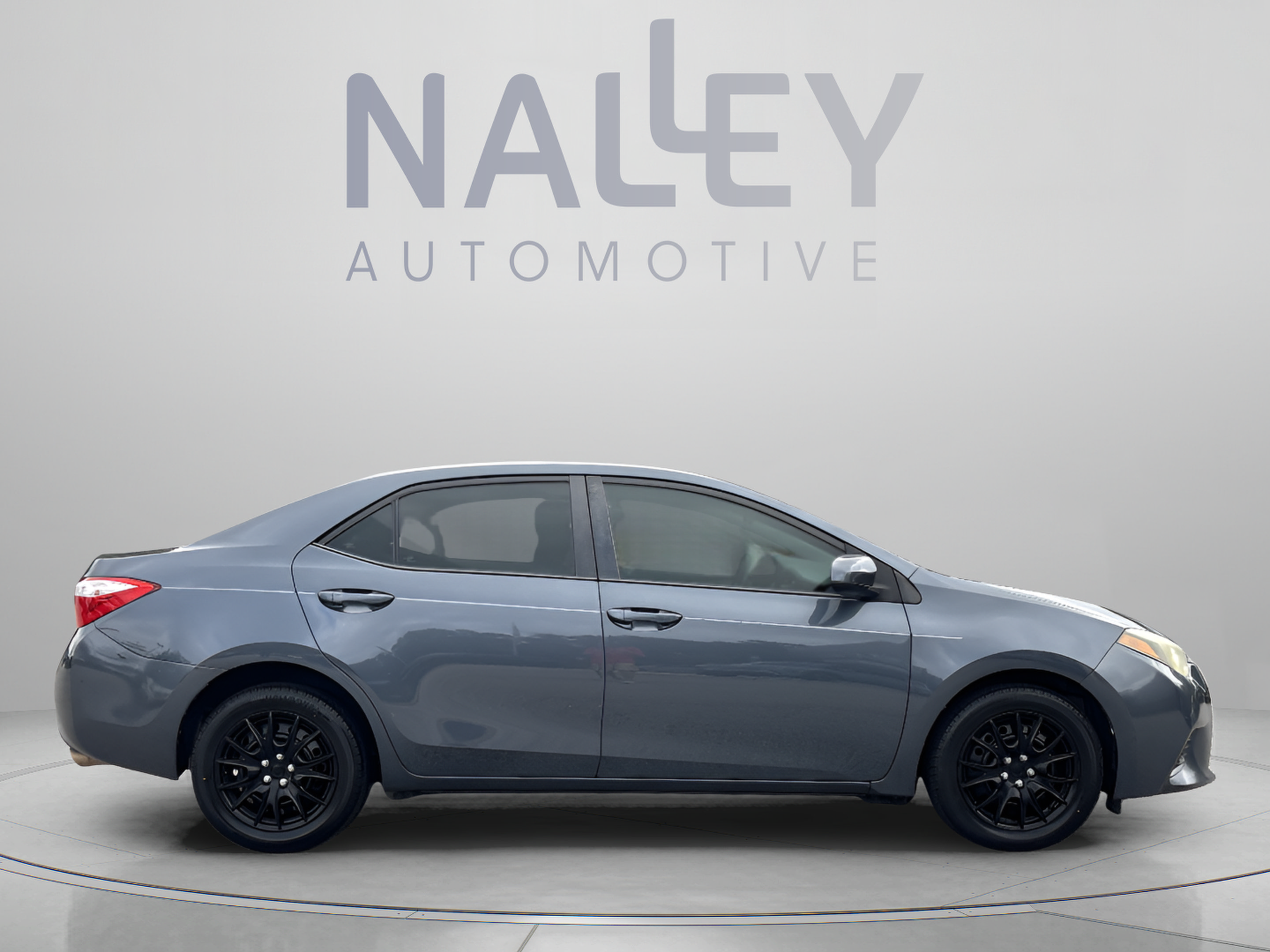 Used 2015 Toyota Corolla LE FWD image 6