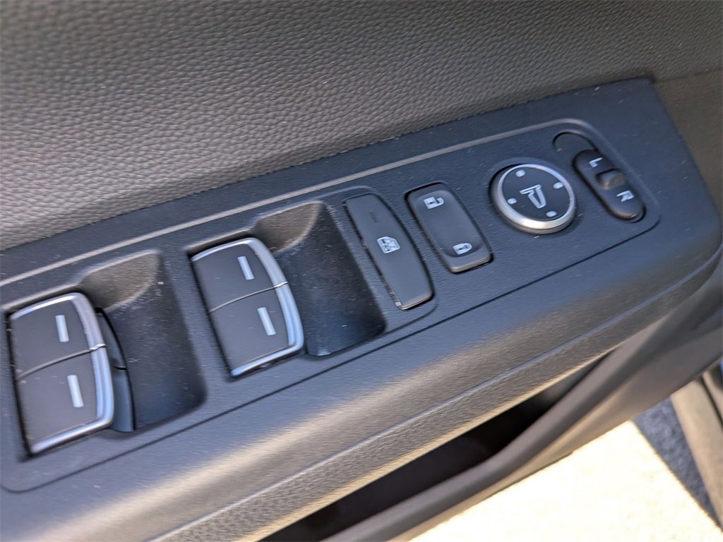 Used 2025 Honda CR-V EX-L image 13