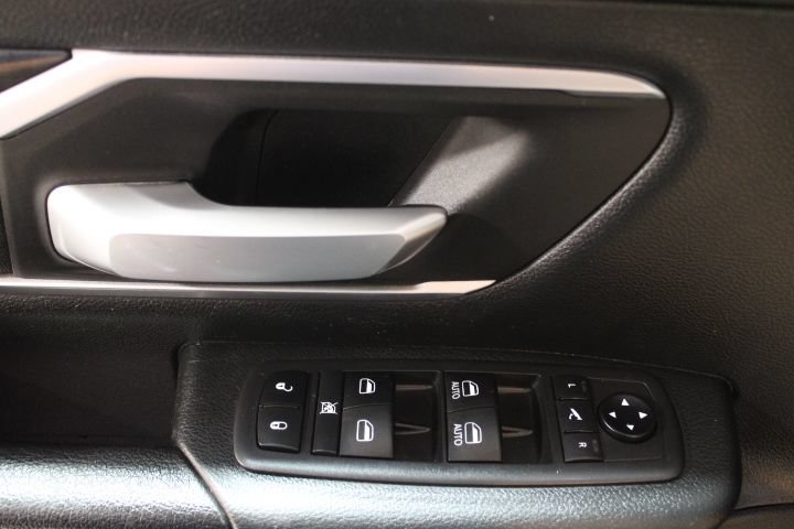 Used 2019 RAM 1500 Big Horn AWD/4WD image 15