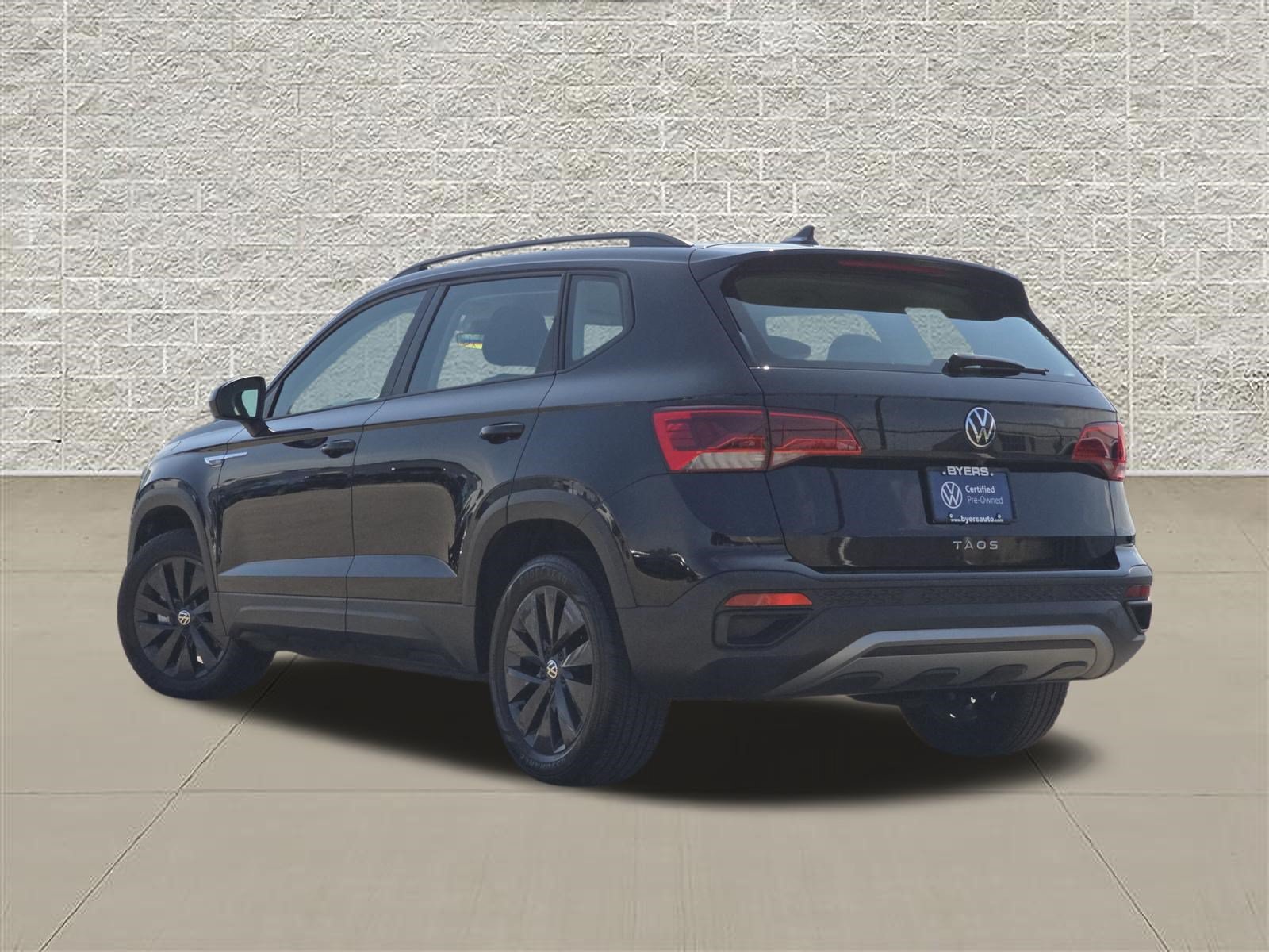 Certified 2024 Volkswagen Taos S FWD image 5