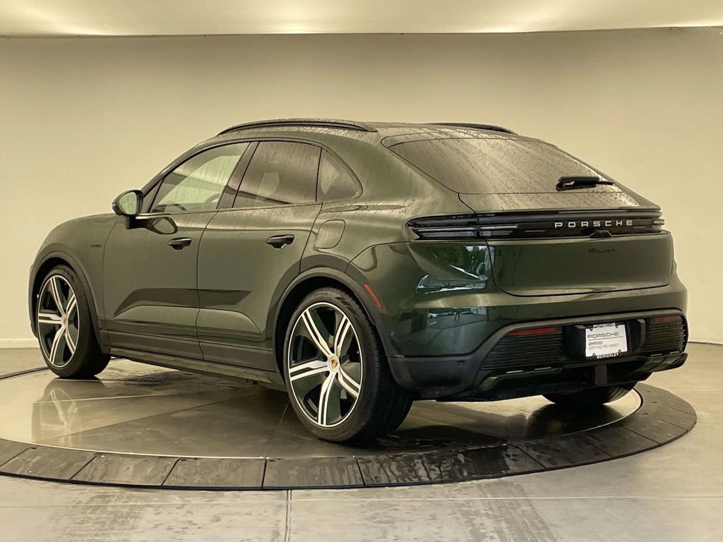Certified 2025 Porsche Macan 4 Electric image 3