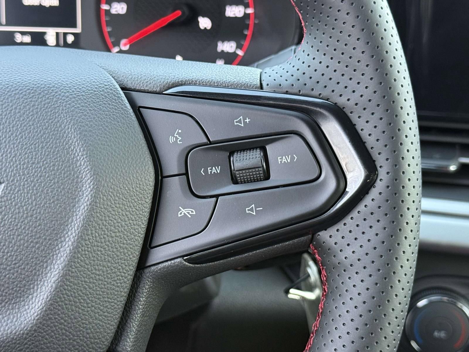 New 2026 Chevrolet Trax RS w/ Sunroof Package FWD image 14