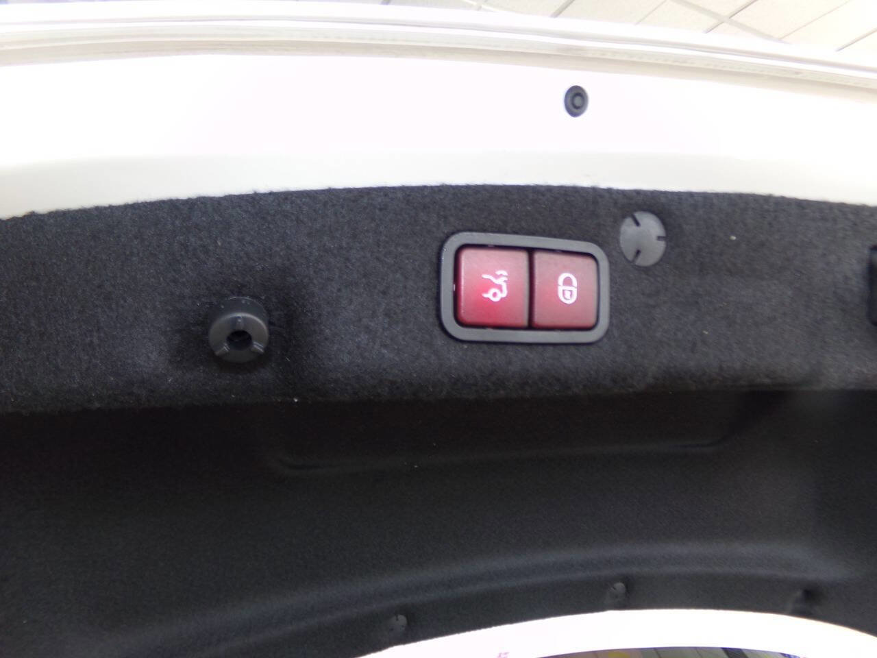 Used 2020 Mercedes-Benz C 300 Sedan w/ AMG Line image 20