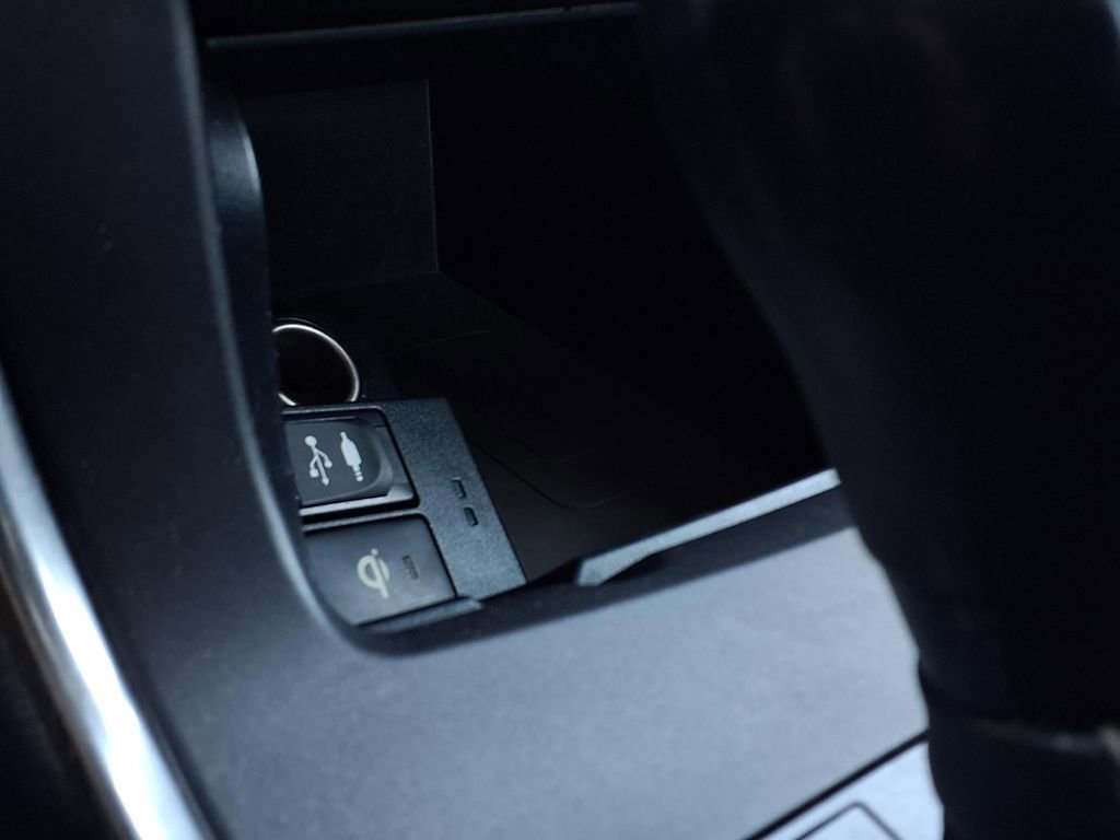 Used 2015 Toyota Camry XLE FWD image 10