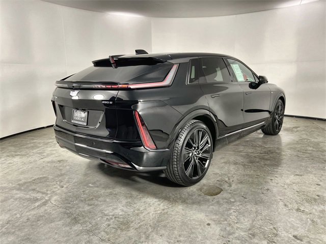 Used 2024 Cadillac Lyriq Sport image 8