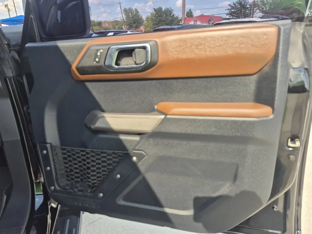 Used 2022 Ford Bronco Outer Banks w/ Sasquatch Package AWD/4WD image 17